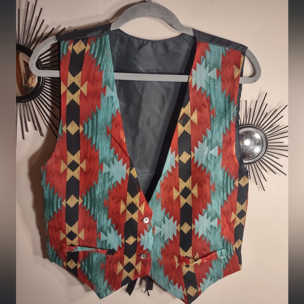 super cool funky vest 🫶🏼